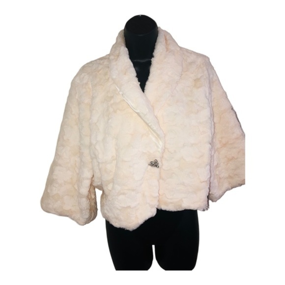 Cream Ivory faux fur capelet bolero jacket new size 2X new - Picture 11 of 16